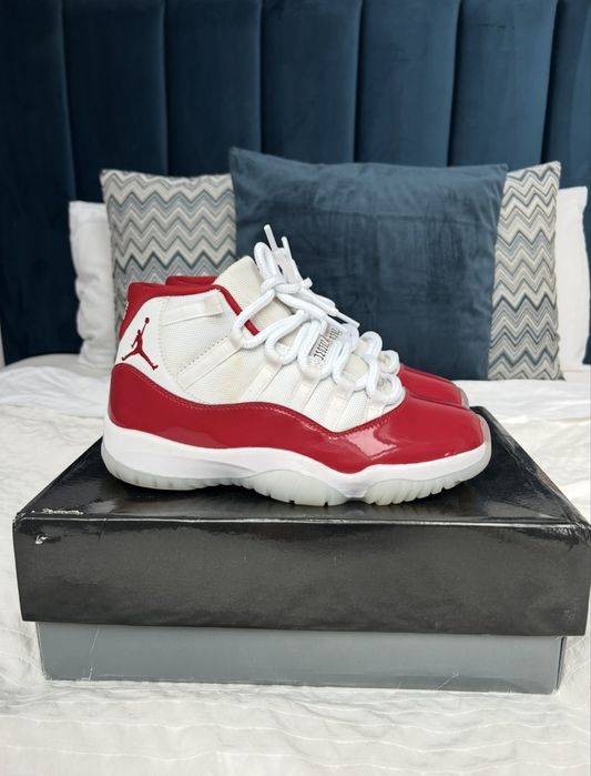 Jordan 11 Cherry