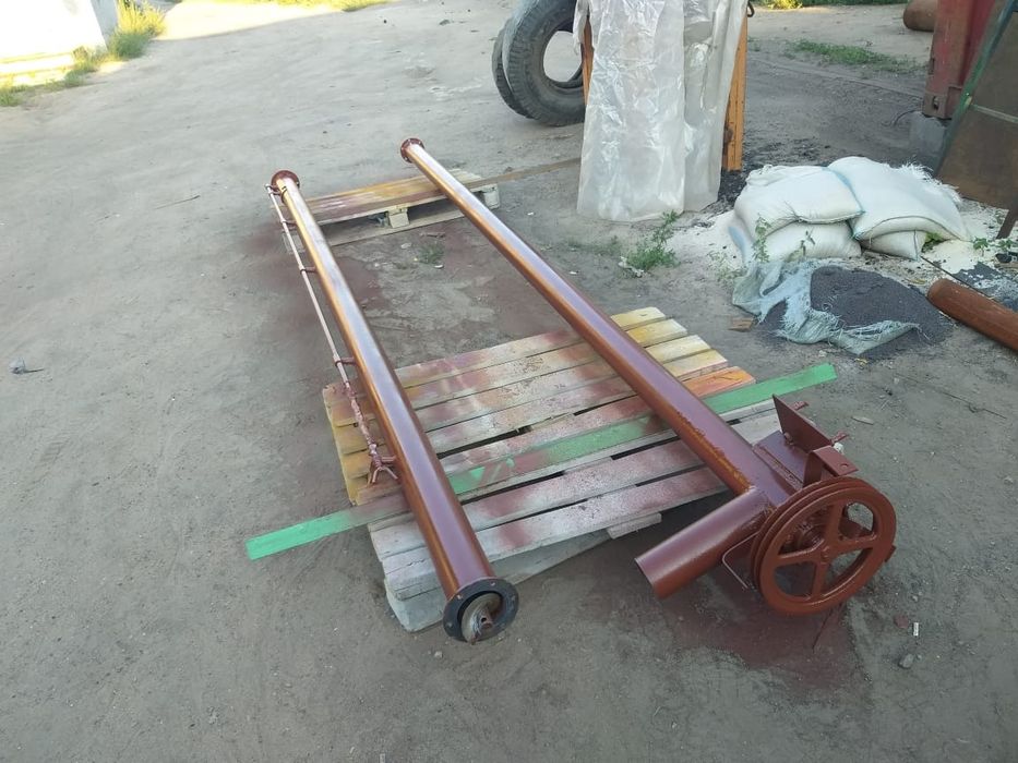 Шнек питатель для зерна цемента