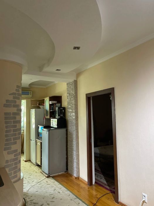 Срочно Продам квартира Юнусабад 8- квартал на против Биллур 3 комнатна