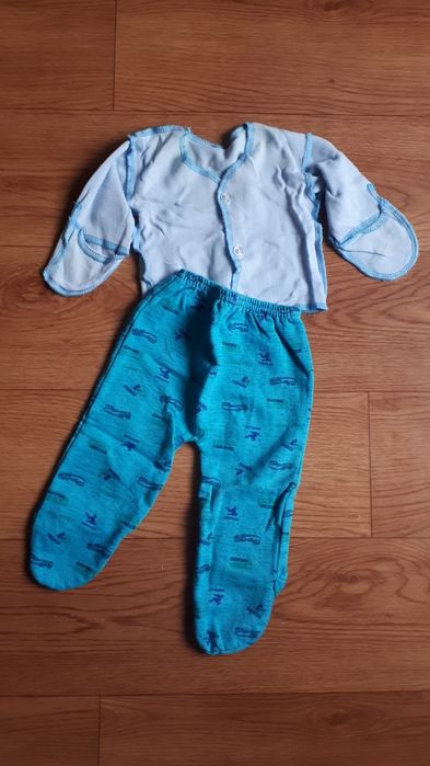 Одежда для малышей (на 1-4мес)(цена за все!)