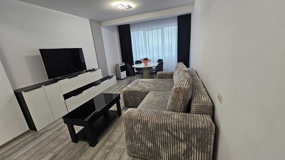 Închiriez apartament
