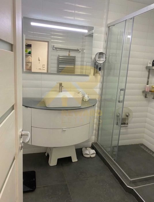 Продава се Двустаен апартамент в София, Център - 110 кв.м за 1682 €/кв.м - Снимка #7