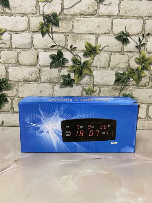 Ceas digital cu radio