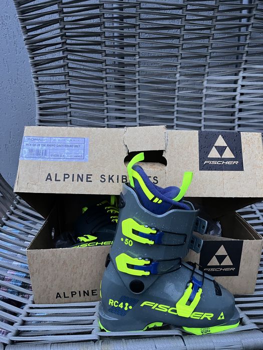 Schiuri (Ski), bețe și clăpari