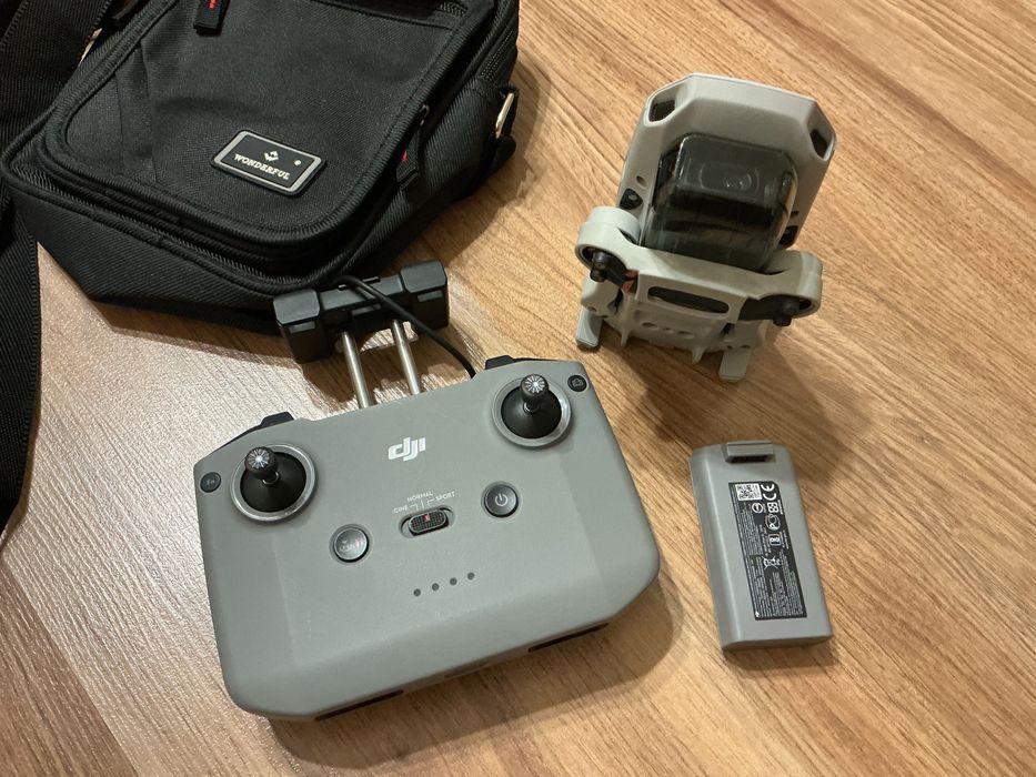 Дрон DJI mini 2SE