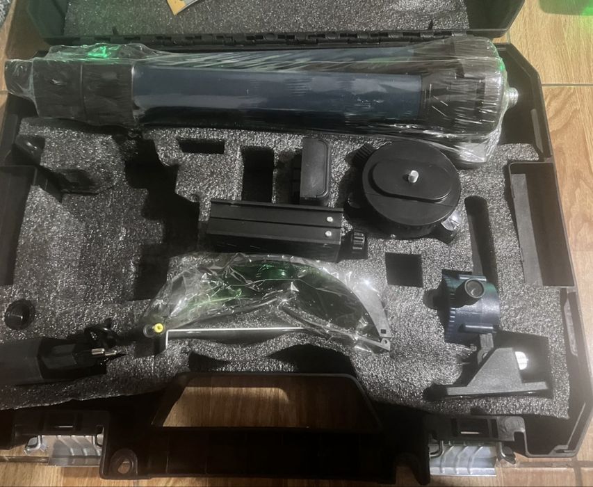 Уровень лазерный  makita bosch