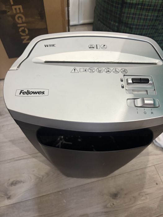 Шреддер Fellowes w11c