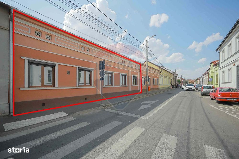 De vânzare Apartament cu 4 camere, lângă Podul Centenarului