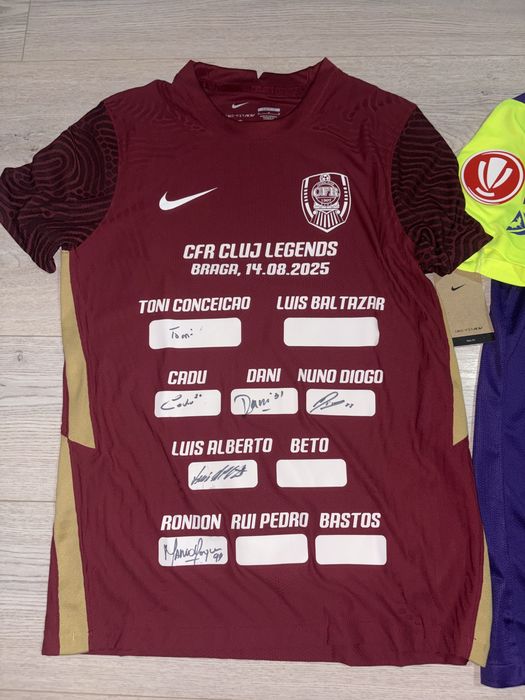 Tricou original autografe legende CFR Cluj