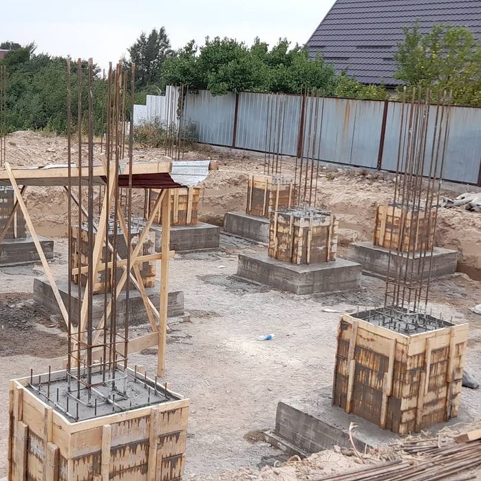 Заливаем фундамент,подпорные стены,ригель,