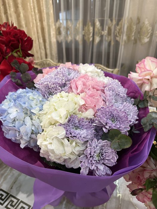 Букеты цветов свежие