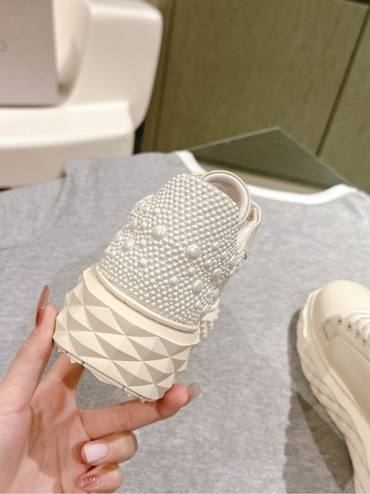 Adidasi Jimmy Choo