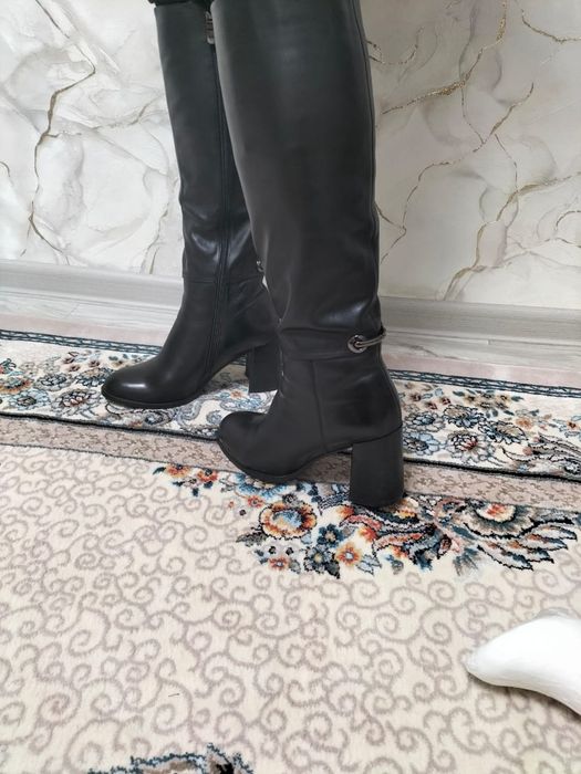 Кожанные сапоги европейка