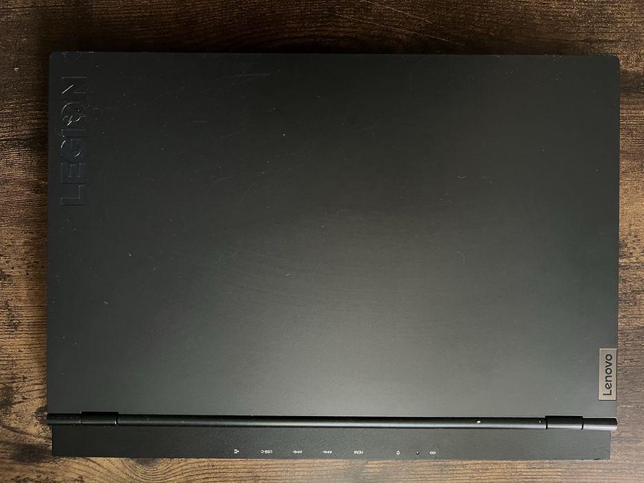 Геймърски лаптоп Lenovo Legion 5