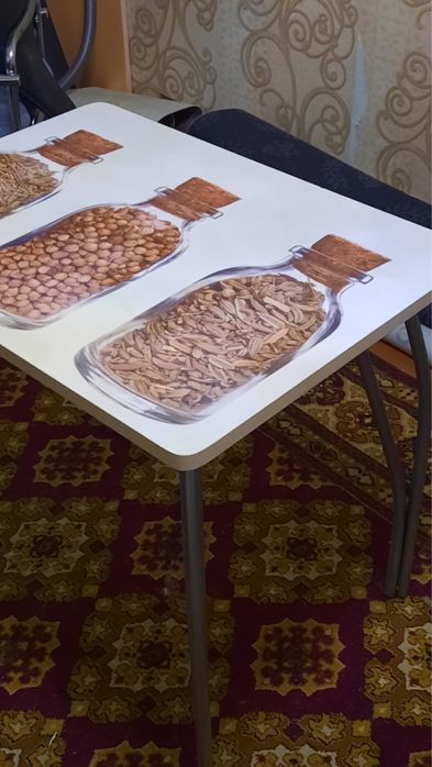 Продам стол