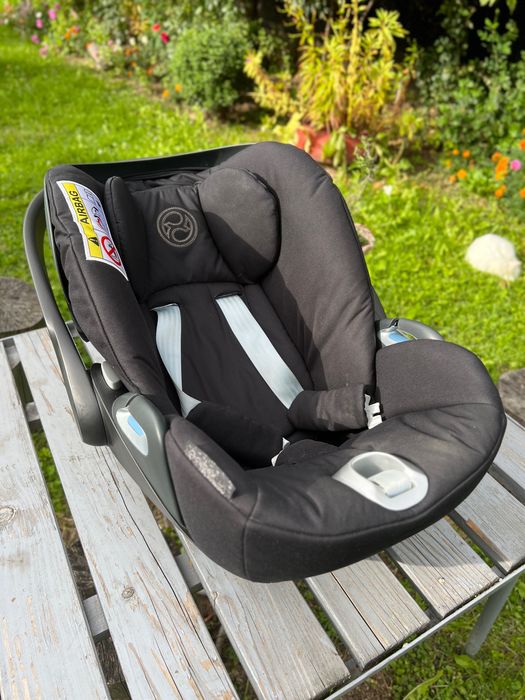 Vand Scoica Cybex Cloud Z I-Size + Baza Isofix Z + Adaptori