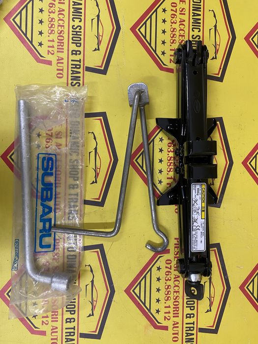 Cric auto OEM Subaru Liberty Impreza WRX cu cheie roată manivelă 900kg
