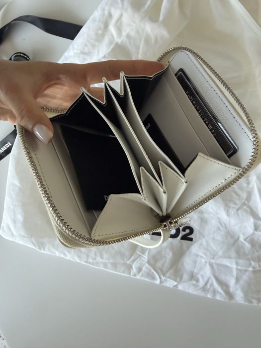 DSQUARED2 малка бяла чанта / mini bag
