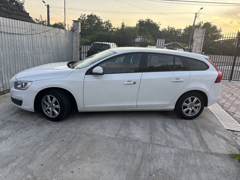 Dezmembrez Volvo V 60  D2  facelift  break  2016