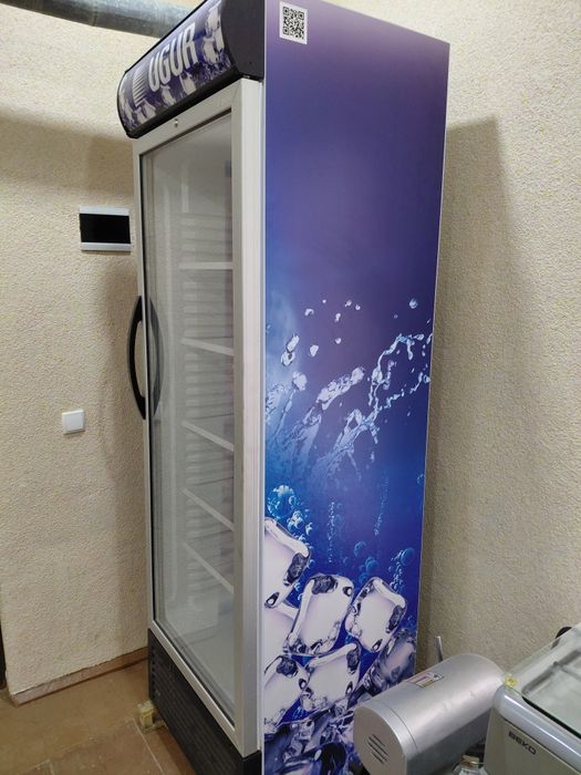 Холодильник витрина и морозильник