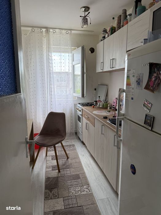 Craiovita Nouă, etaj 4/4, preț 83 000 euro negociabil
