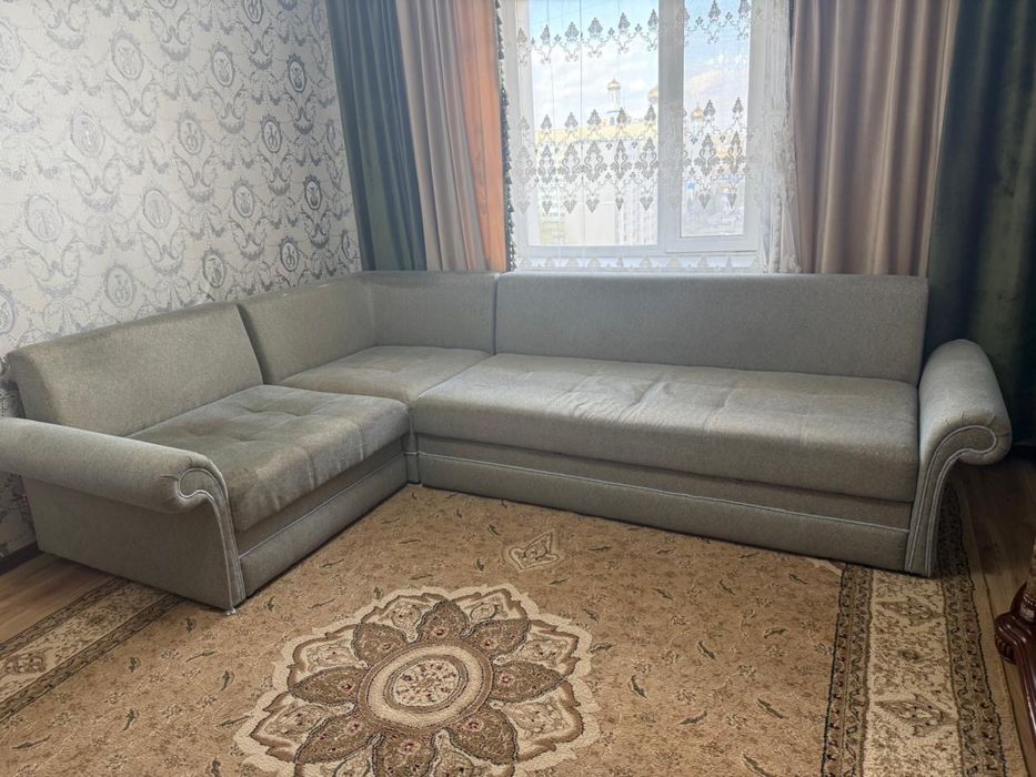 Продается диван в хорошем состоянии