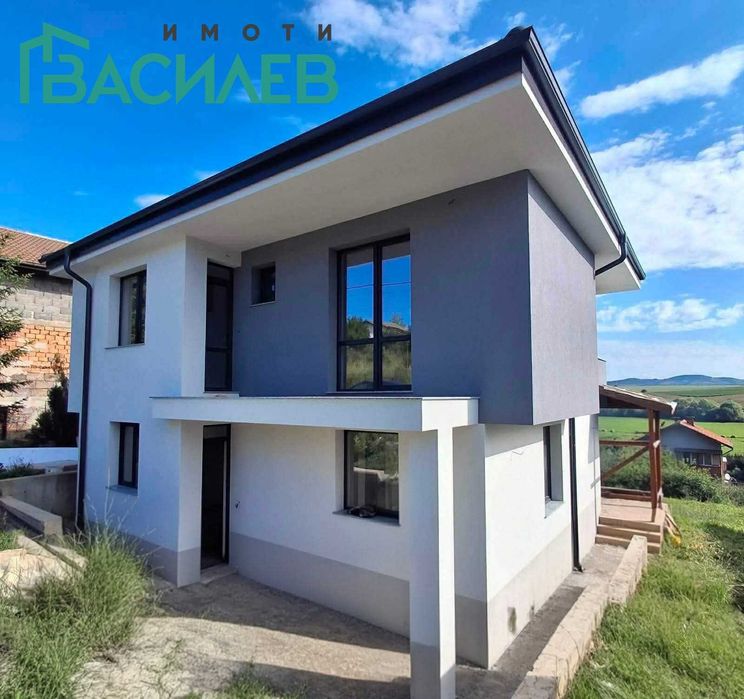 Продава КЪЩА област Перник, с. Ноевци
