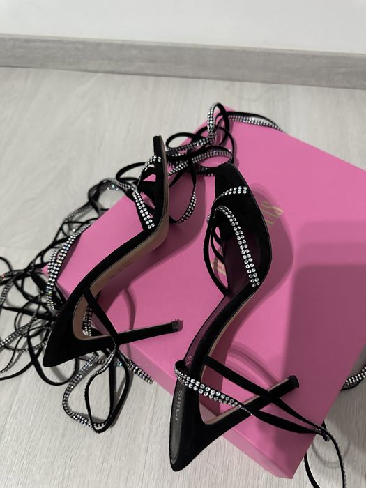 Sandale Paris Texas, din piele negre, cu cristale. Marime 37,5