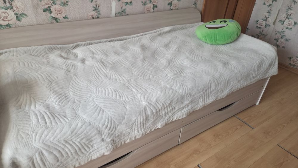 Кровать односпальная