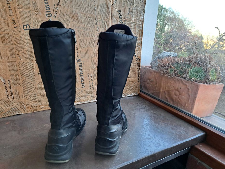 дамски ботуши,зимни обувки,спортни боти,FORNARINA,номер 38,с платформа