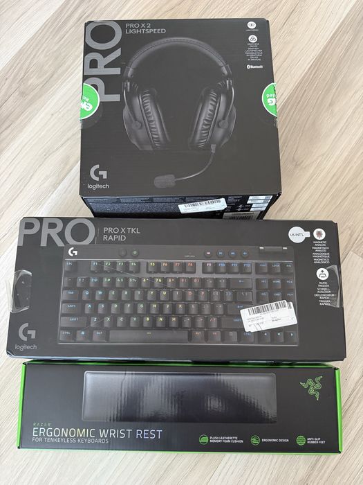 Tastatura si casti Logitech + Bonus