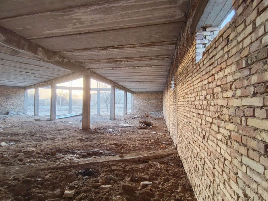 Тугалланмаган сервис комплекси (кафе, аквапарк, болалар зонаси)