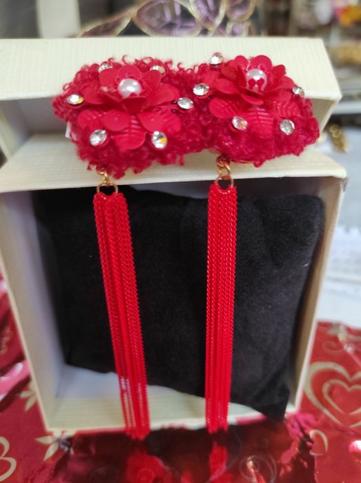 Обеци за празник и делник.