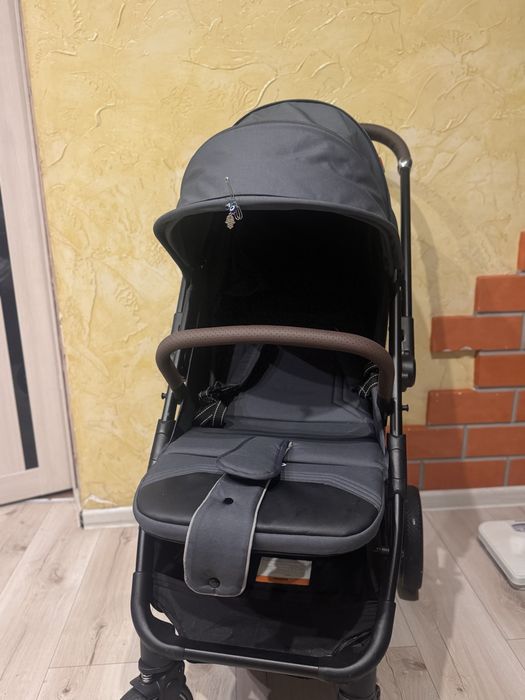 Коляска с перекидной ручкой Kidilo