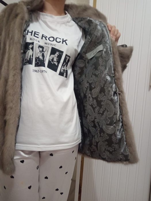 Продам новую шубу