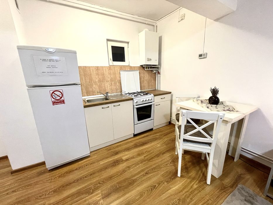 Garsoniera de inchiriat | Zona Garii