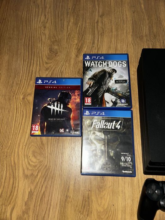 Ps4 pro 1TB plus 6 jocuri