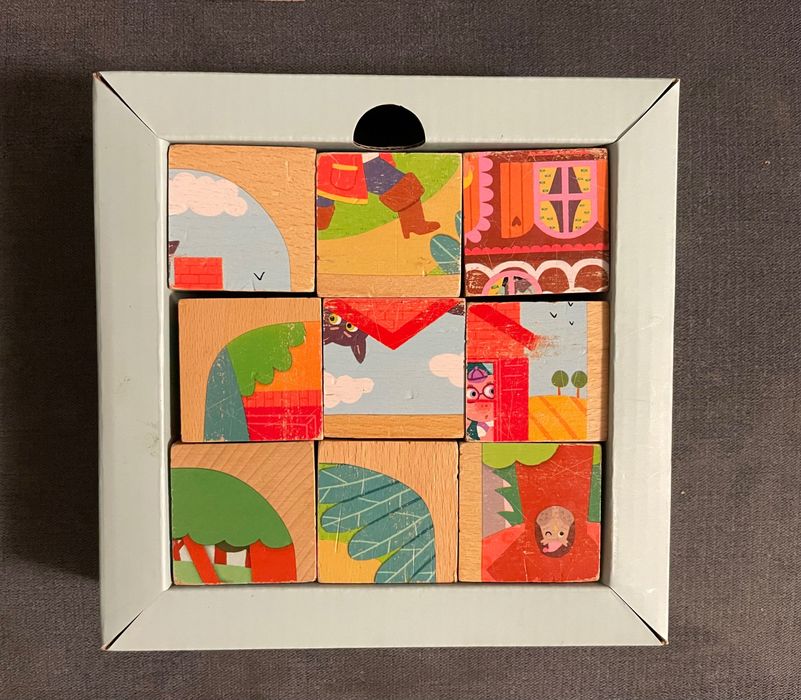 Set jucarii si carti