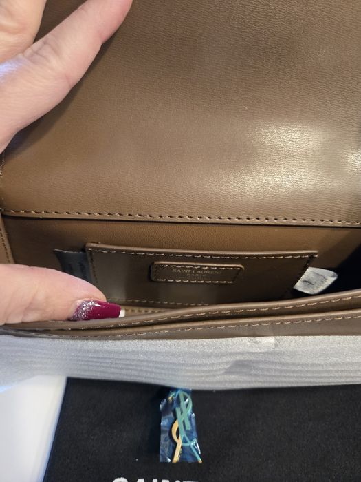 Налична Saint Laurent