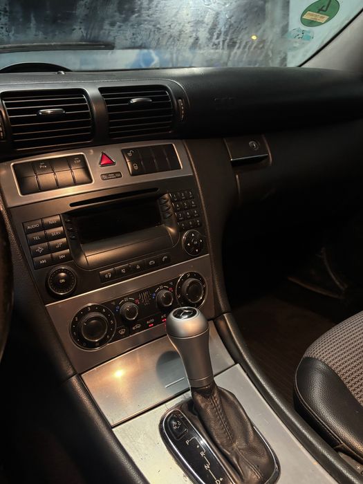 2005 Mercedes Benz C 220