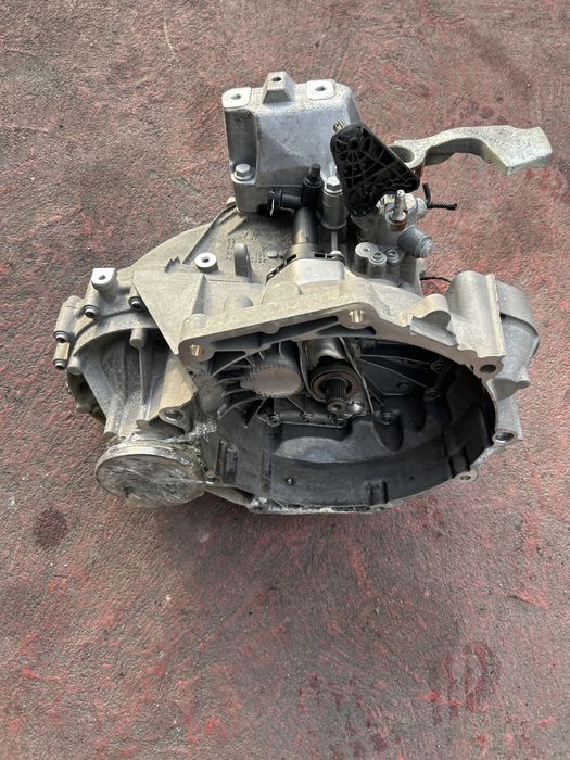 Cutie viteza manuala 6 viteze Skoda octavia3,golf 7 ,1.2 TSI CJZA
