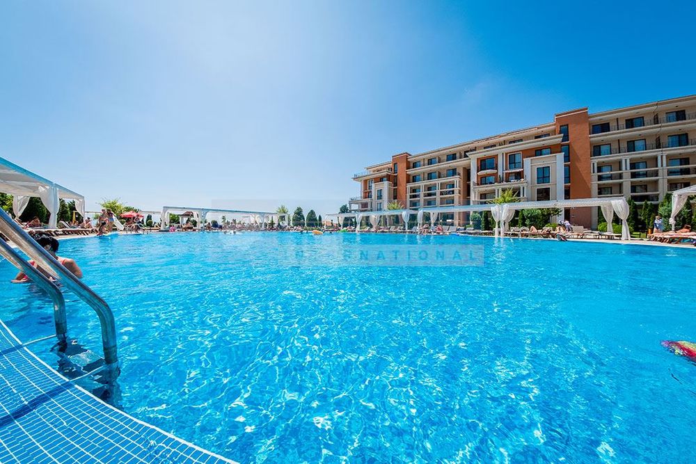 Продава се Едностаен апартамент в Свети Влас - 40 кв.м за 1672 €/кв.м - Снимка #2