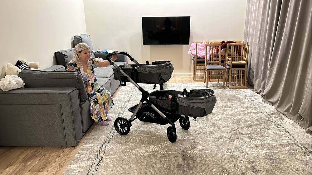 Коляска для двойни или погодкам