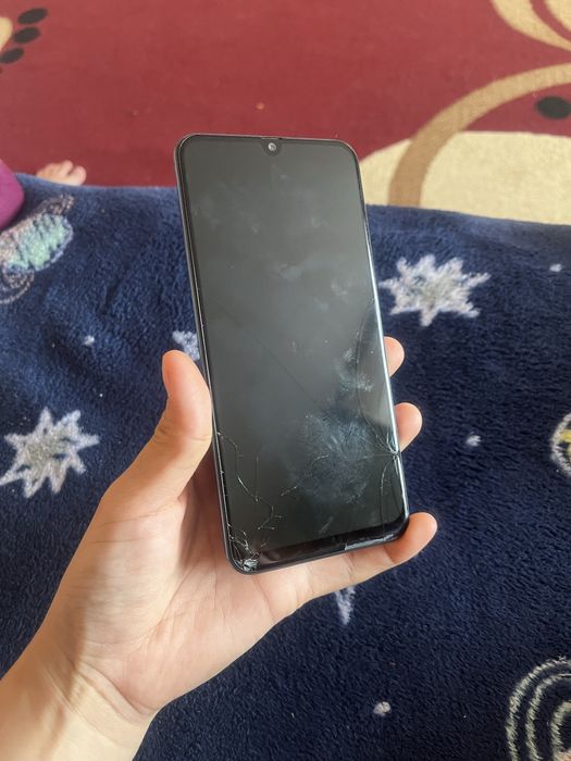 Продам телефон А50