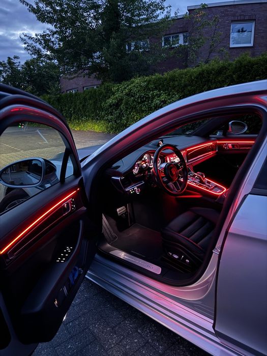 Vând sau schimb Porsche turbo 550 cp