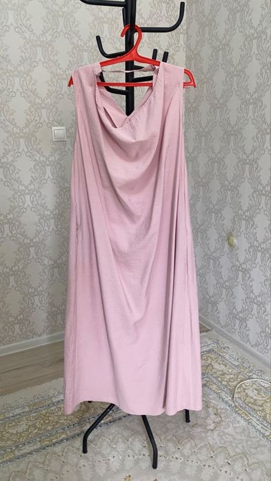 Киімдер сатылады
