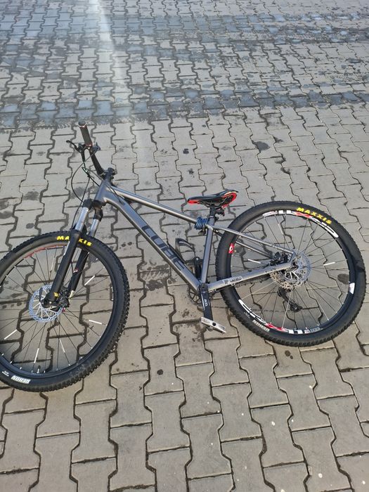 Vînd bicicleta cube aim ex, în stare perfecta