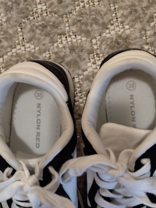 Черно - бели дамски сникърси