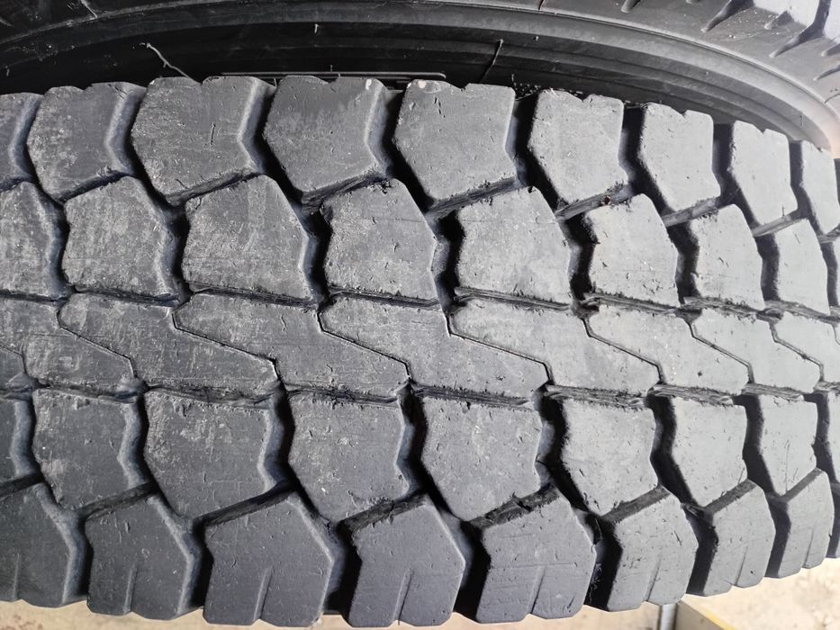 Pirelli TR85 215/75R17.5
