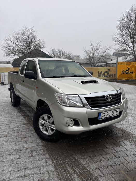Toyota Hilux ExtraCab 2014 motor 2.5 manuala